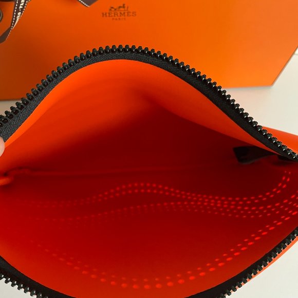 Hermès Neobain Waves Case, Medium model, Orange - Picture 4 of 7